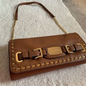 Gorgeous brown leather MK shoulder bag